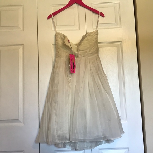Betsey Johnson Cream Dress Size 6 - Picture 4 of 8